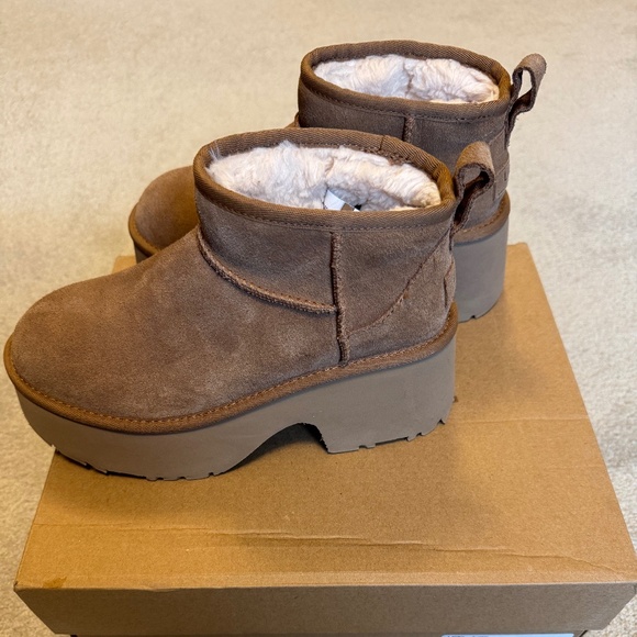UGG Classic Ultra Mini New Heights Chestnut Sz 6 - Picture 1 of 7